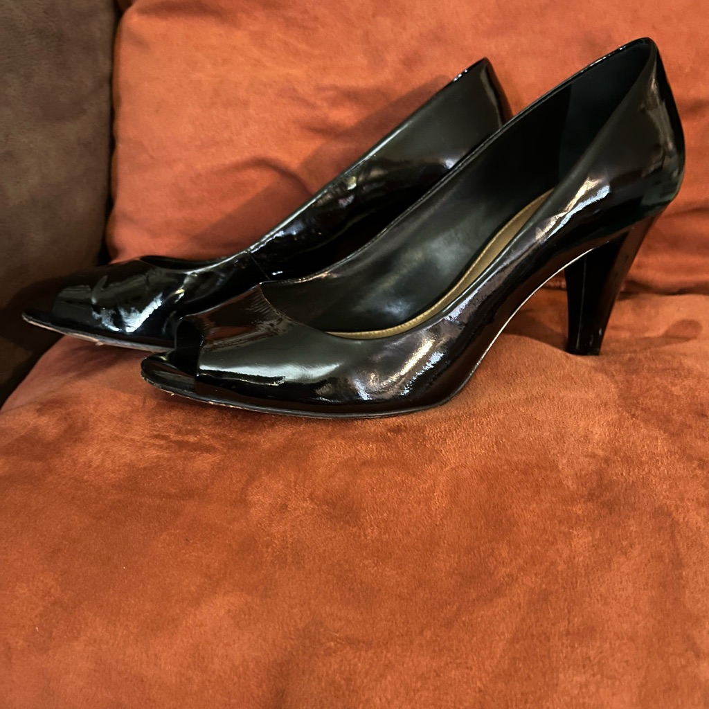 Ladies Heels By Antonio Melani, They Are Black Patent Faux Leather